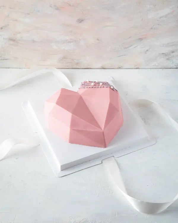 3d-diamond-heart-dubai