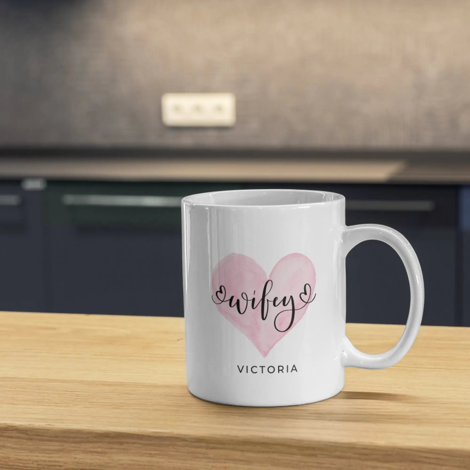 PersonalizedWifeyHubbyCoupleMugSetwithNamedubaidelivery