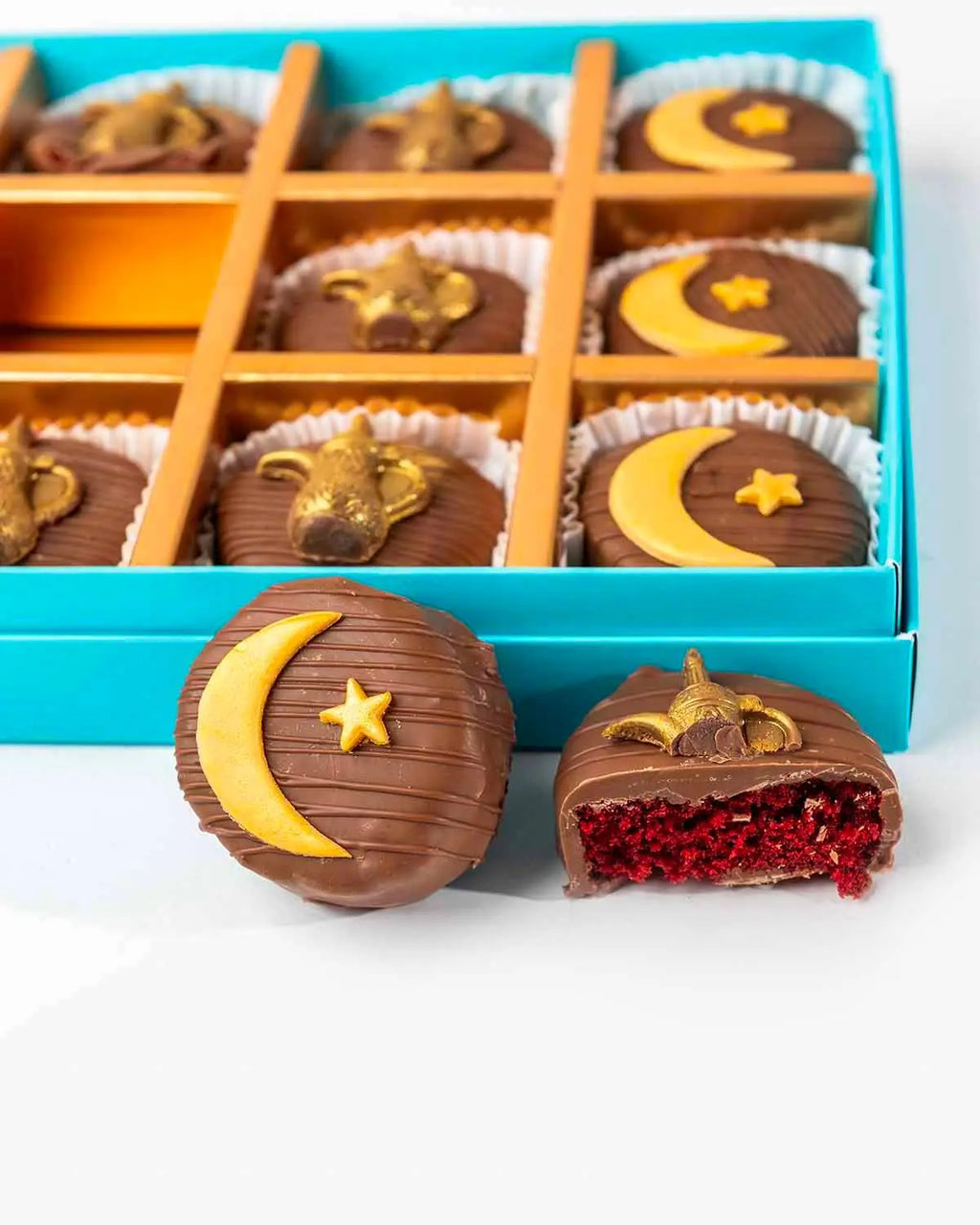 ramadan-theme-chocolate-covered-cake-bites-dubai