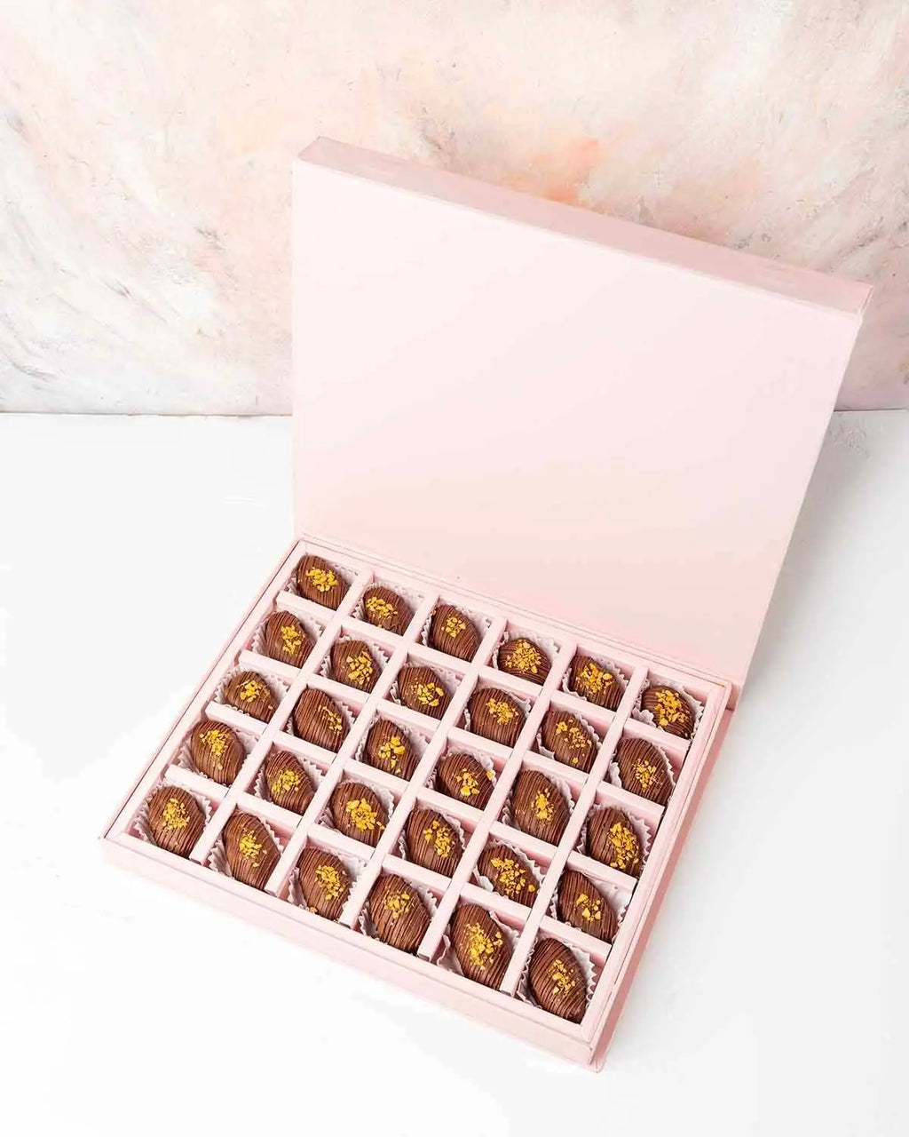 30-chocolate-covered-dates-dubai