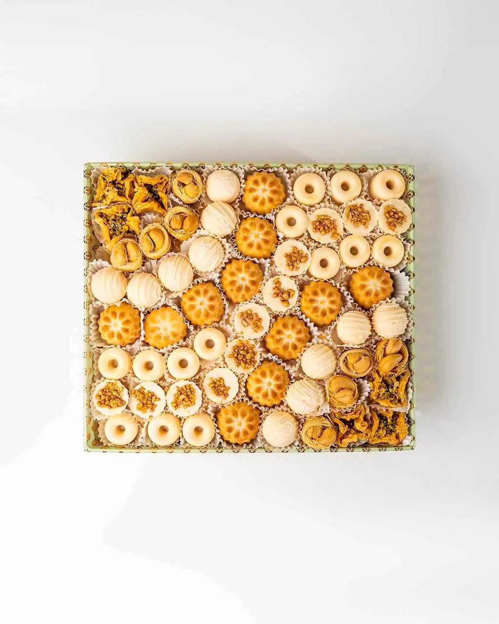truffles-chocolates-and-assorted-arabic-desserts-dubai