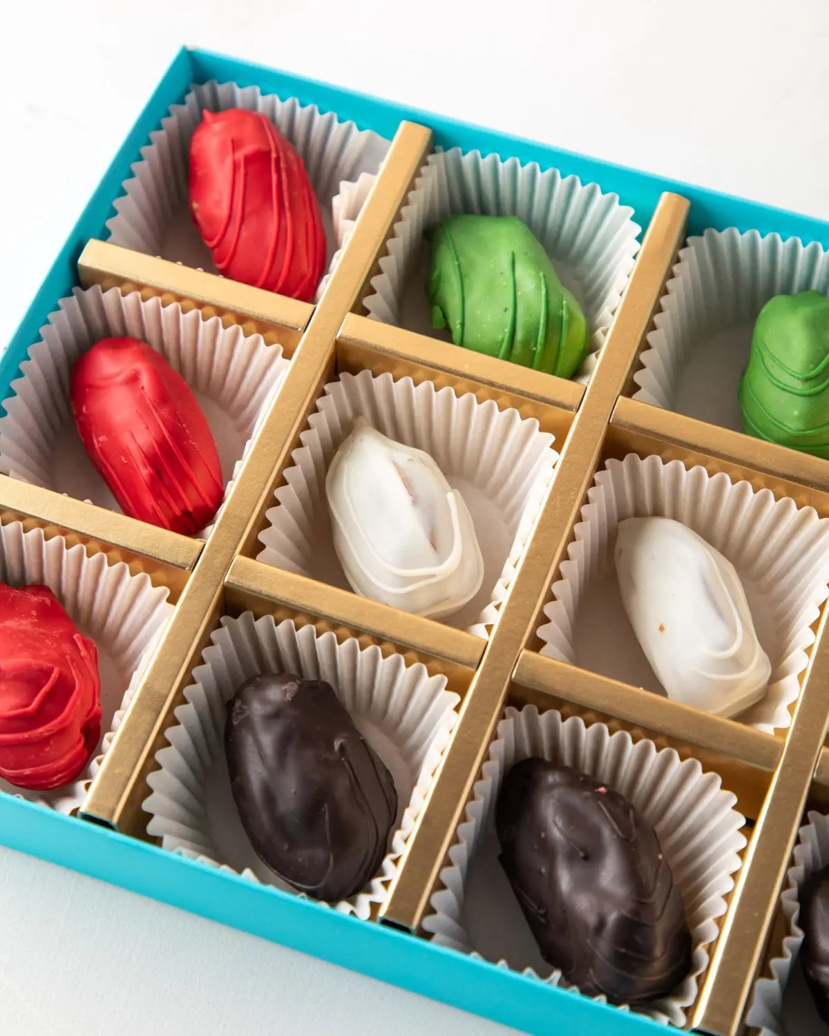 uae-national-flag-strawberries-12pcs-dubai