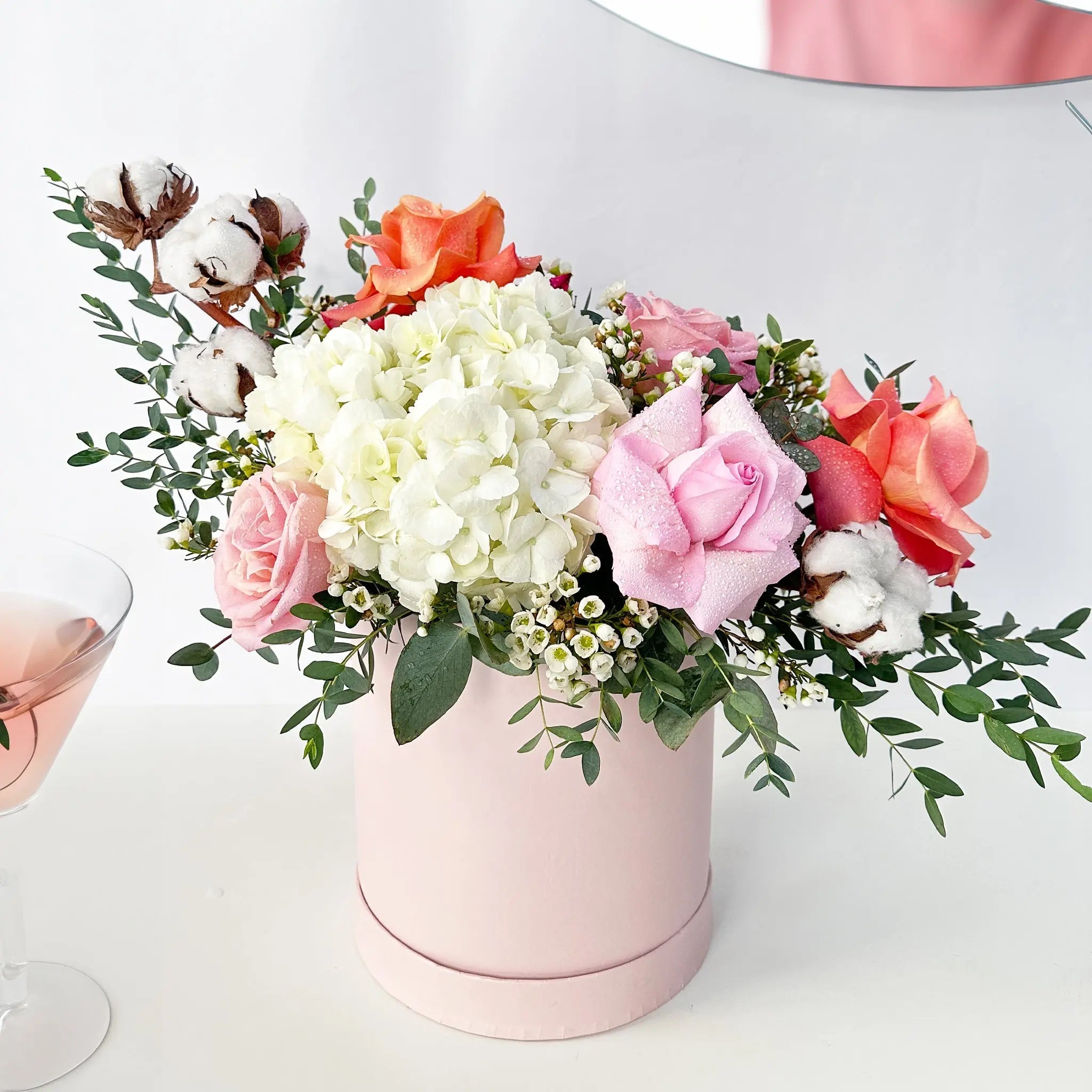 love-and-flowers-gift-box-dubai