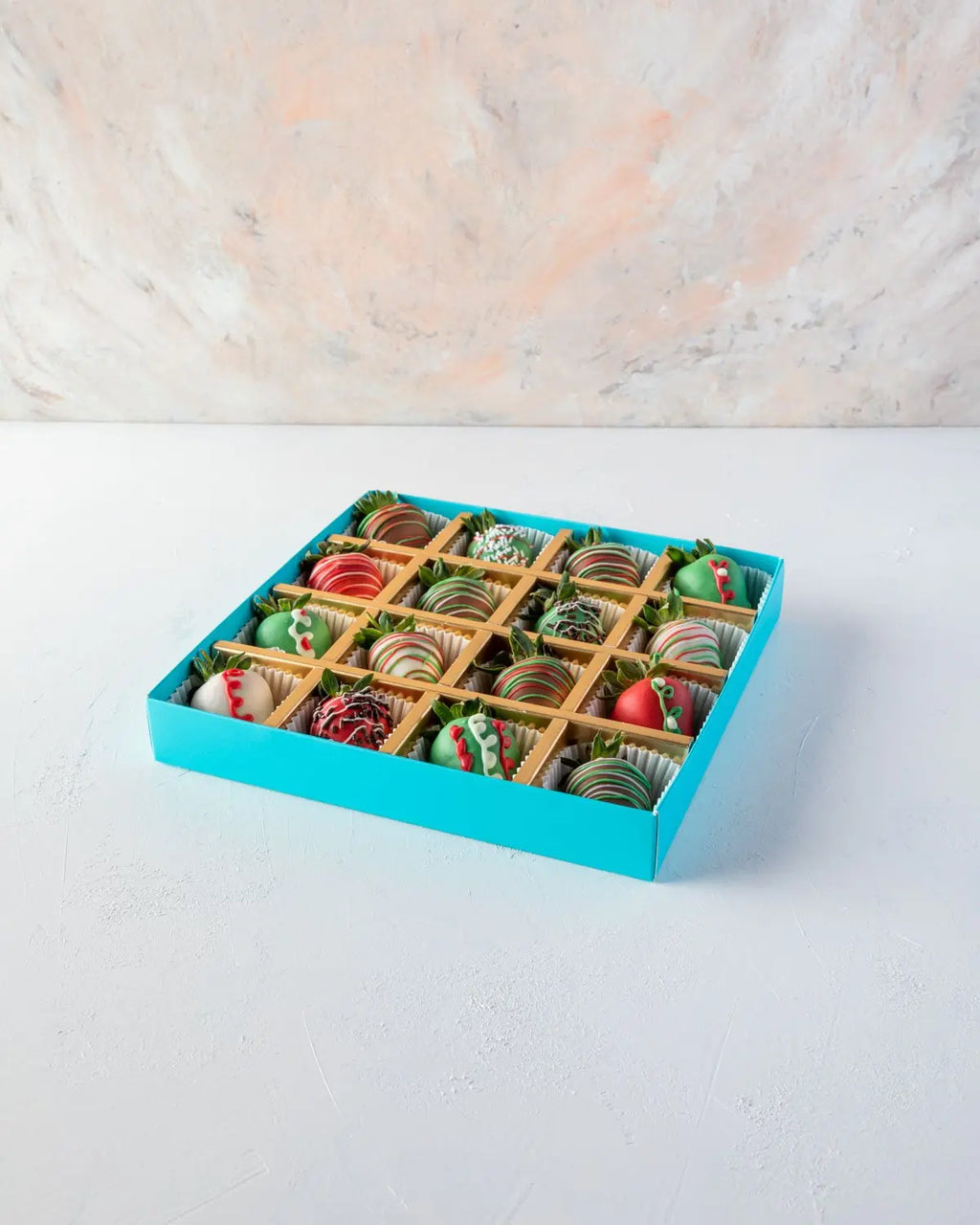 16pcs-xmas-strawberries-dubai