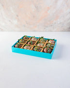 12pcs-xmas-chocolate-strawberry-dubai