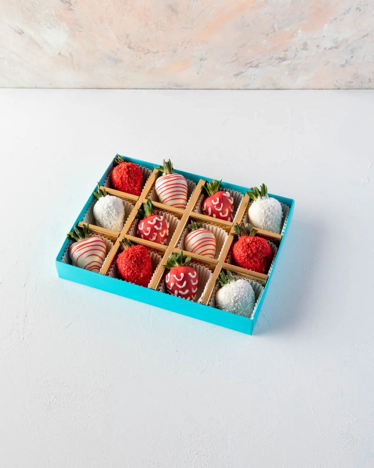 12pcs-red-and-white-strawberries-dubai