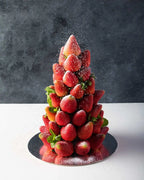 berry-christmas-tree-dubai