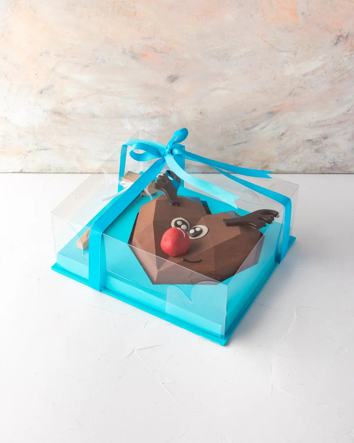 pinata-reindeer-dubai