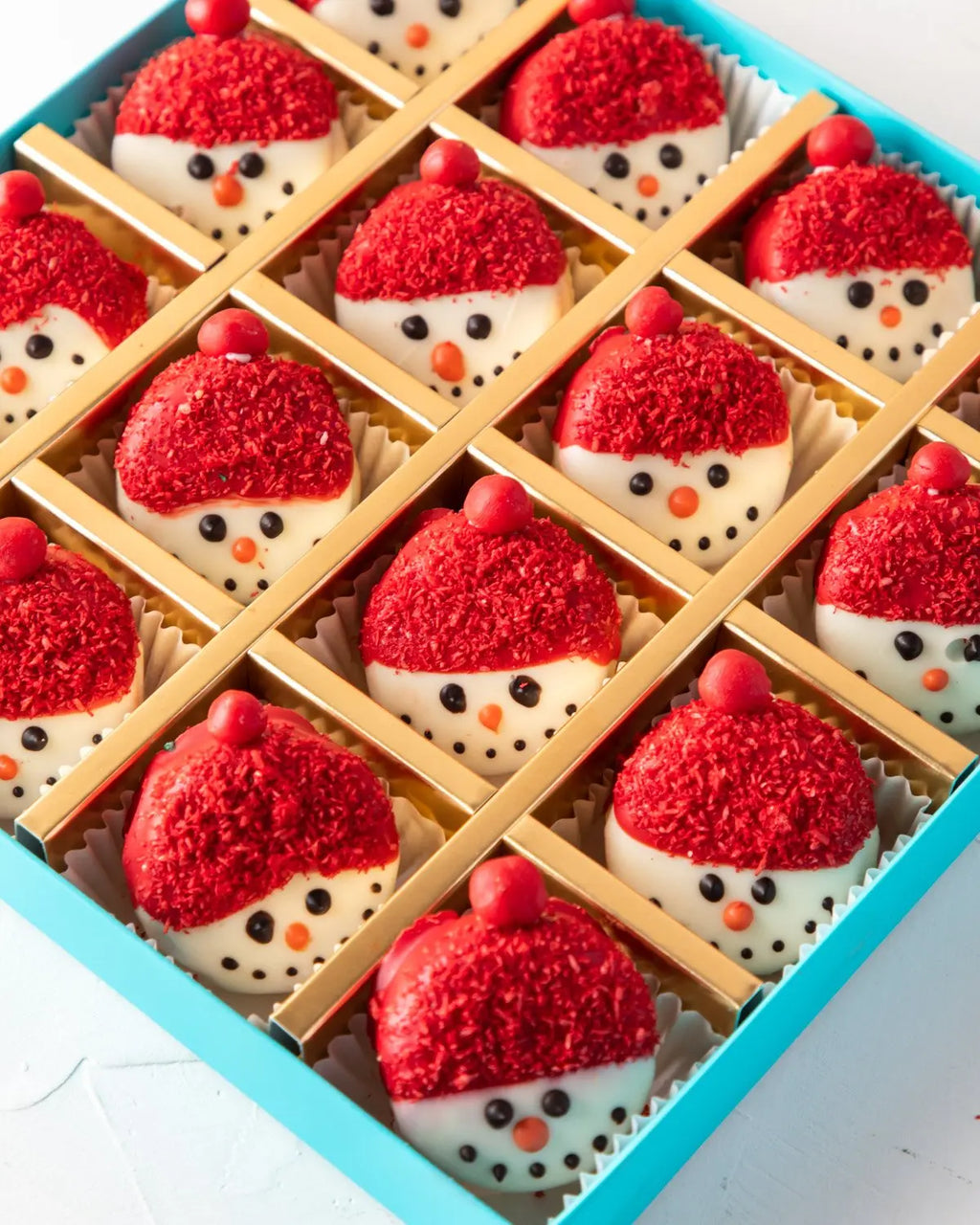 16pcs-snowman-oreos-dubai
