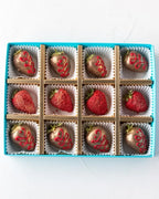 christmas-theme-strawberries-dubai