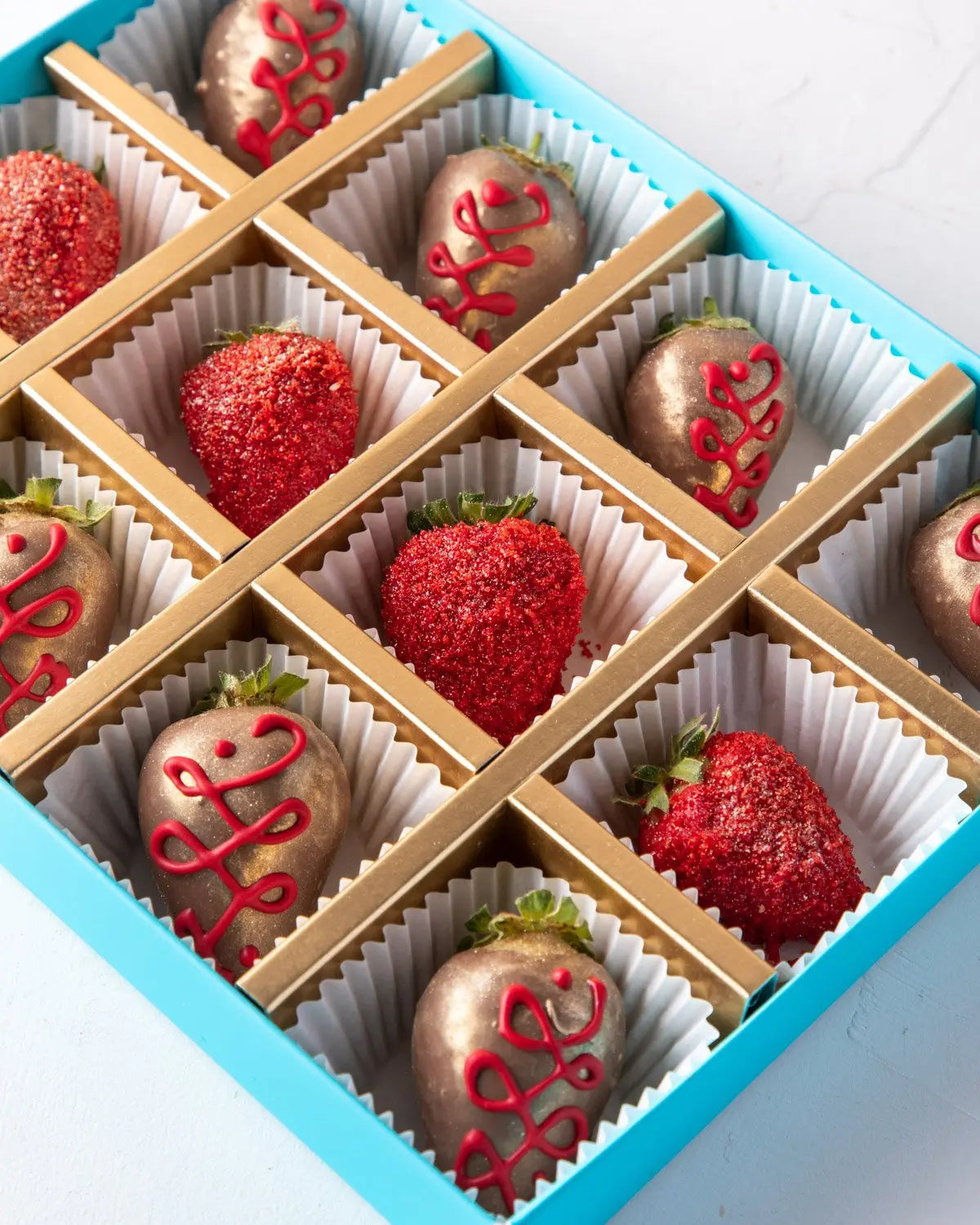 christmas-theme-strawberries-dubai