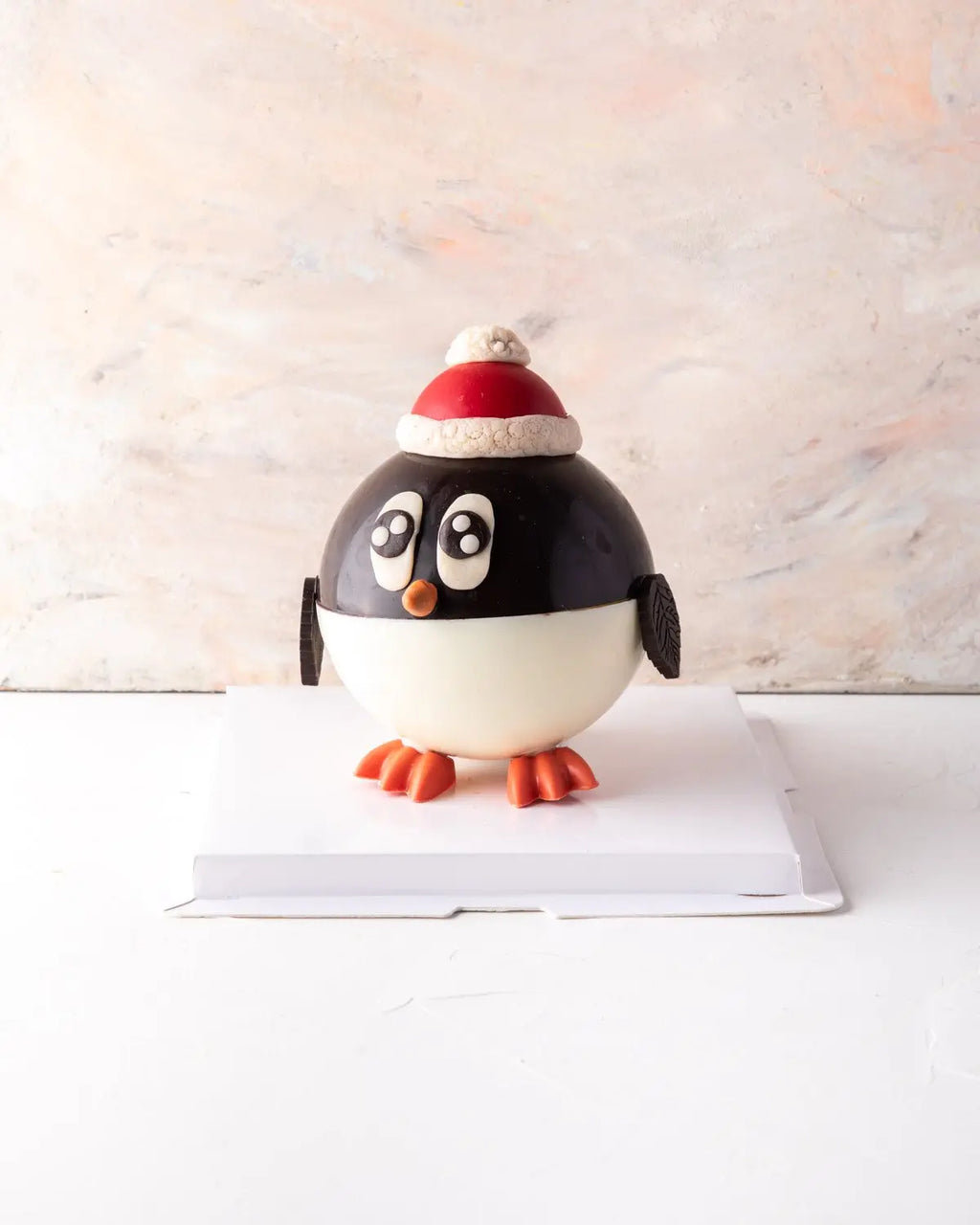 pinata-penguin-dubai